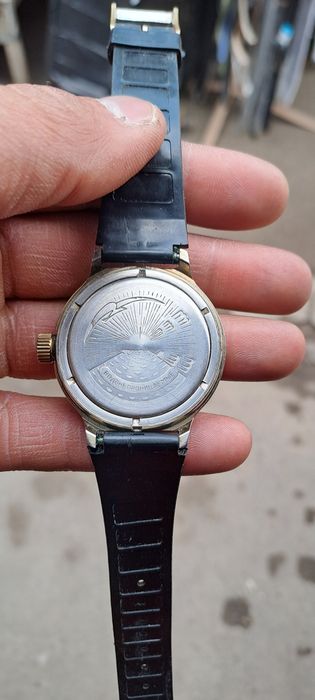 Soat va medal sotiladi