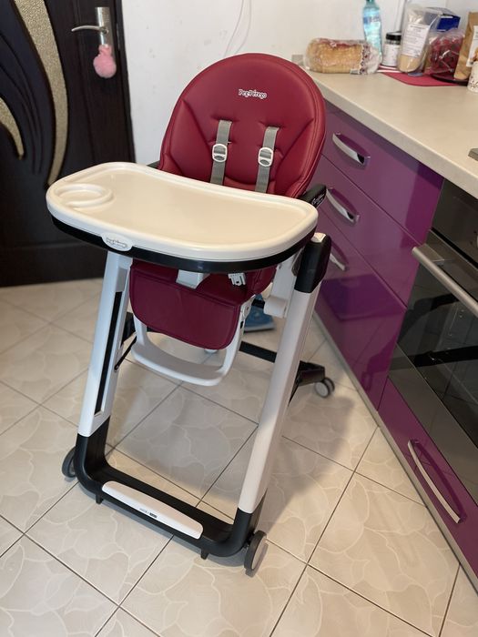 Scaun de masa Peg Perego Siesta 2 in 1 Follow me Berry