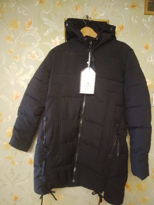 Продам куртки  зима новые