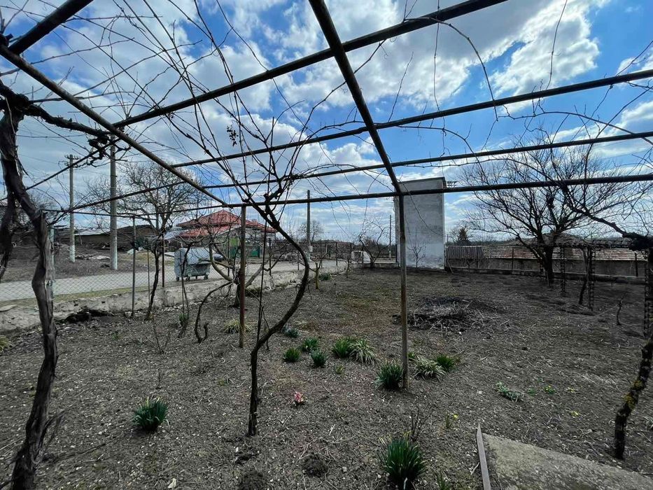 Продава се Къща в с. Ломница, Област Добрич - 79 кв.м за 207 €/кв.м - Снимка #3