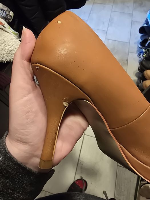 Елегантни обувки на токче