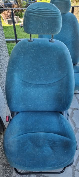 Седалки Toyota Yaris