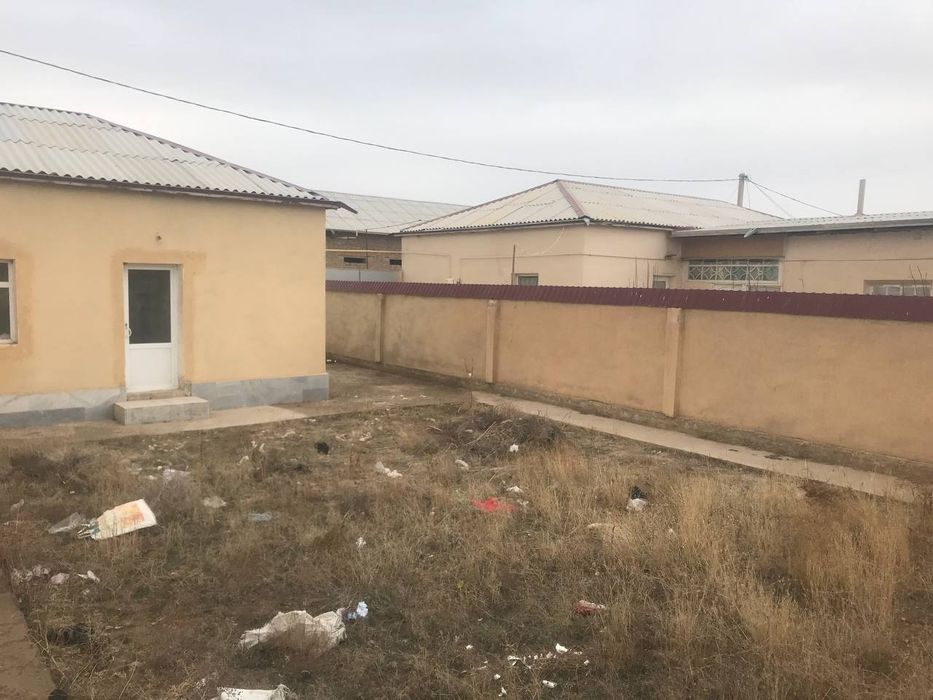 Nurota shahridan hovli(kottej) sotiladi