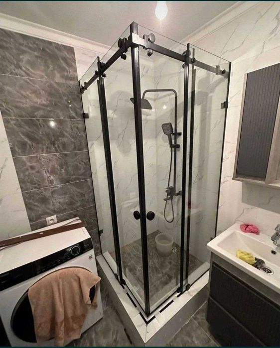 Душевые кабины и перегородки на заказ из калённого стекла