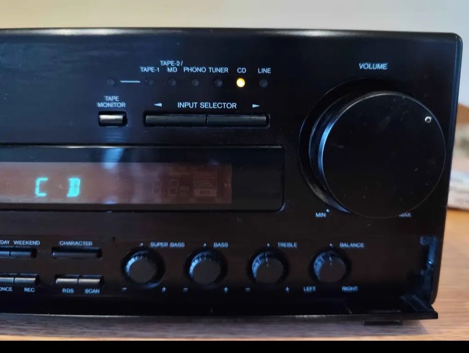 Onkyo R 811 RDS, amplificator,. amplituner perfect funcțional