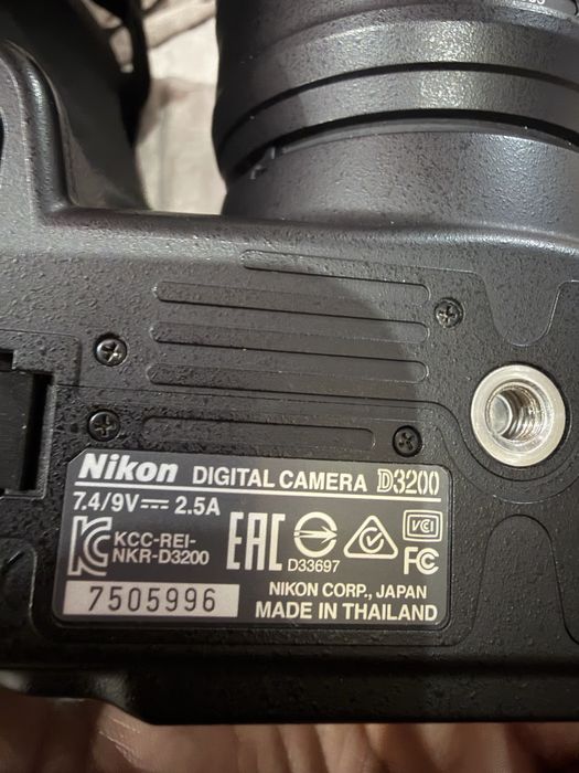 Nikon D3200  с два обектива