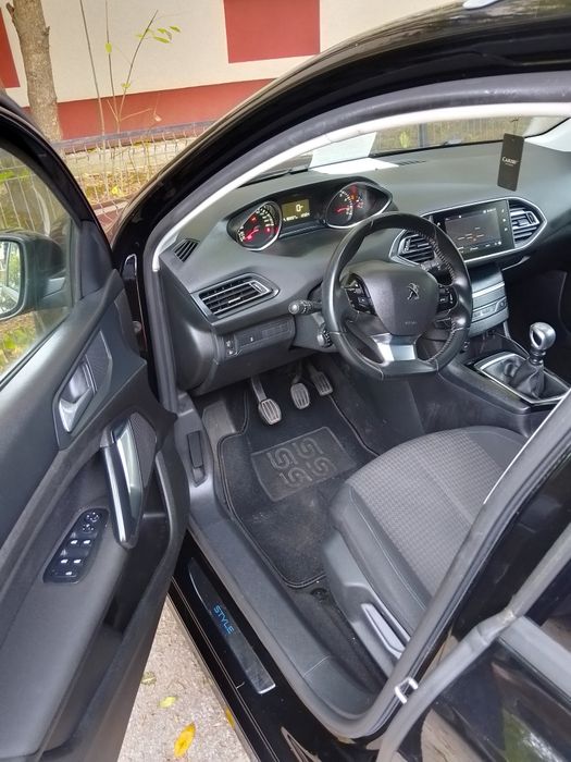 Peugeot 308 benzina an 2019