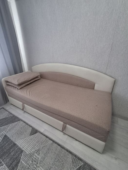 Продаю диван тахта раскладной.