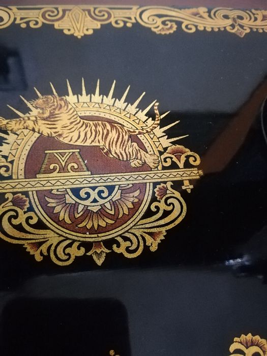 Швейная машинка золотой тигр