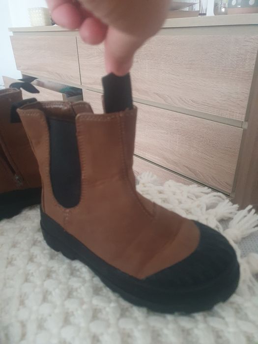 Ghete pentru fetite și băieți,de la H M