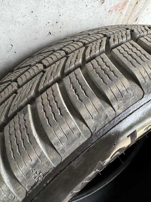 Continental 205/55 R17 зимни