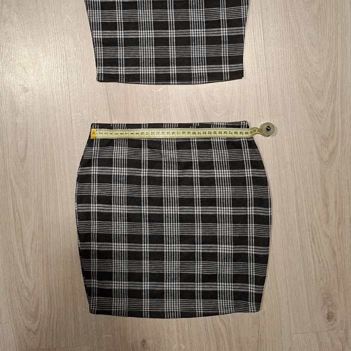 Дамски кариран комплект - пола и потник S - като нов