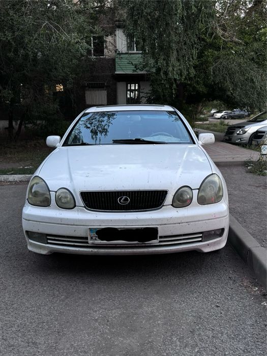 Лексус gs300.