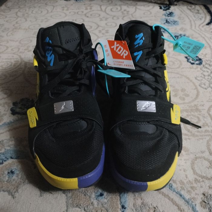 Кроссовки баскетбольные