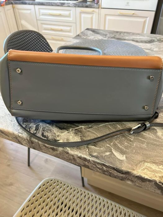 Genți Coccinelle și Marella