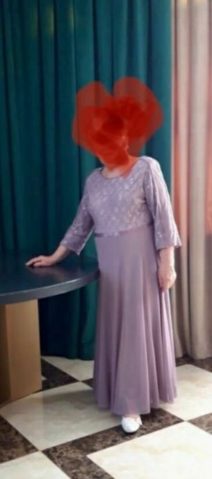 Вечернее платье в пол.