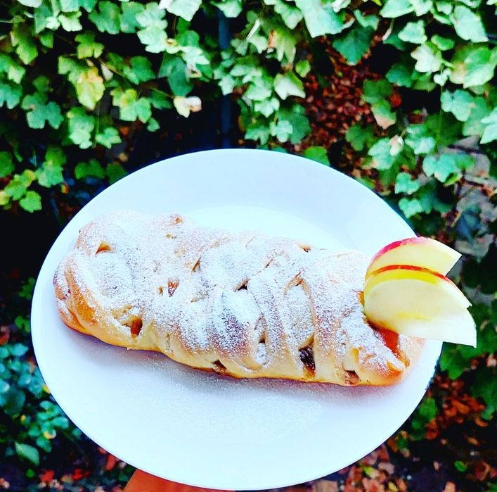 Cozonaci de casa,prăjituri,cornulete,plăcinte,coliva,chec