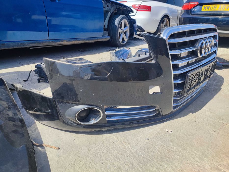 Оборудвана предна броня Audi A8 D4 4H 2013г с решетки за дистроник
