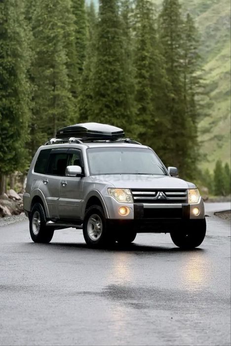 Mitsubishi pajero 4