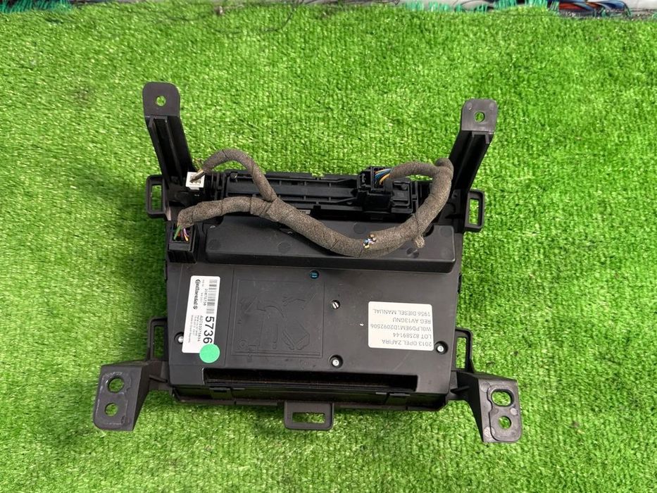 SISTEM NAVIGATIE / RADIO CD / AUDIO OPEL ZAFIRA C 2013 2.0 DIESEL HATCHBACK COD OEM 20875736 A2C53375834 2011-2019
