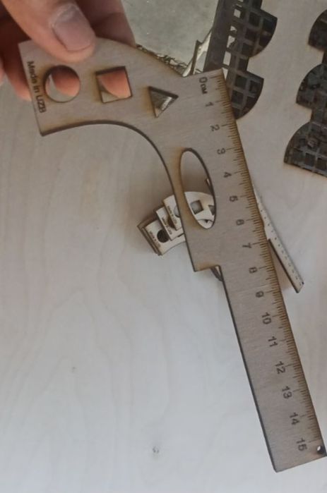 Линейки деревянные оптом от 900 до  2000 сум/ шт.  Линейкалар оптомга