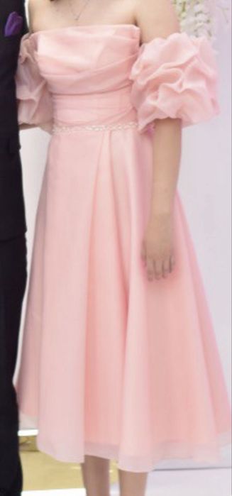 Вечернее розовое платье