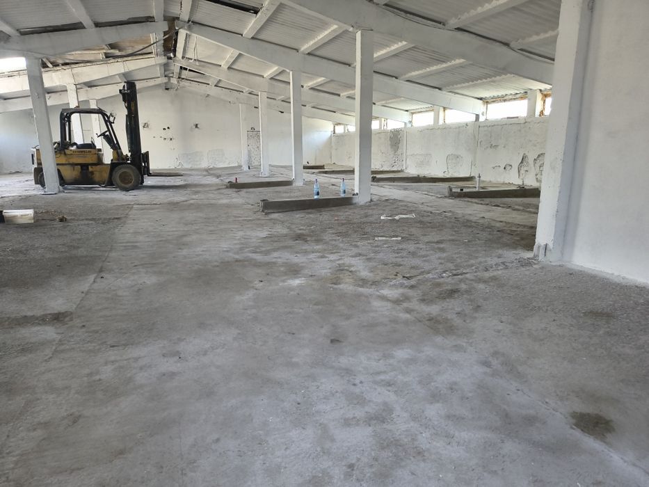 Spatii depozitare in Tomesti  ,hala de închiriat  cu curte SI parcare