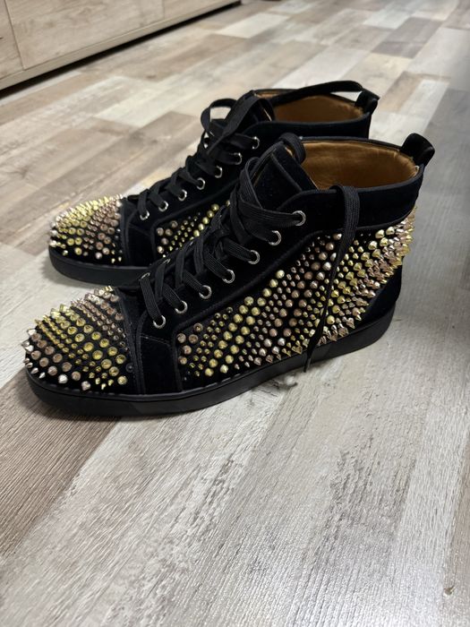Vând sneakers Christian louboutin