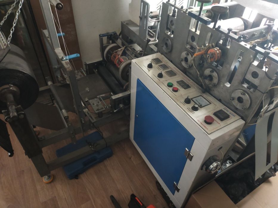 Продам оборудование по производству Бахил