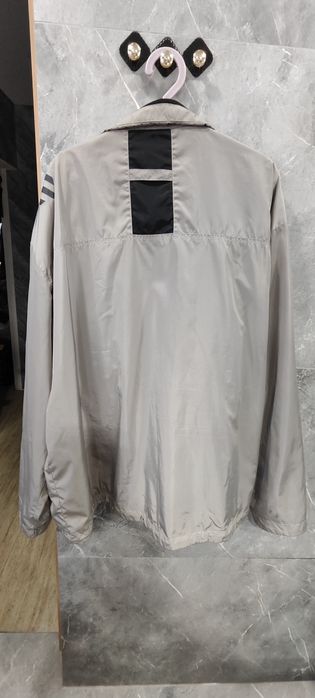 Ветровка большой раз 62.