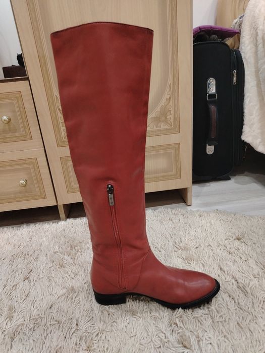 Продам осенние сапоги