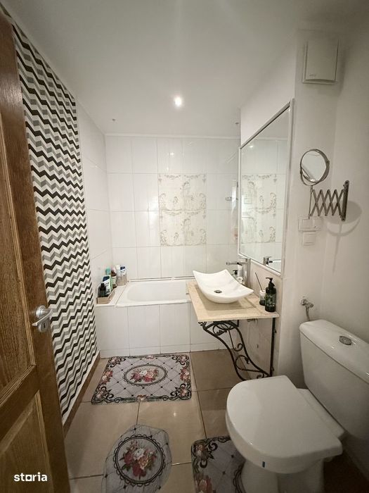 Apartament 3 camere renovat, Centrala proprie- Parc, scoli si stb — fotografia 3