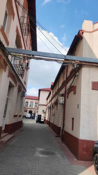 INCHIRIEZ SPATIU BIROU ,zona ultracentrala