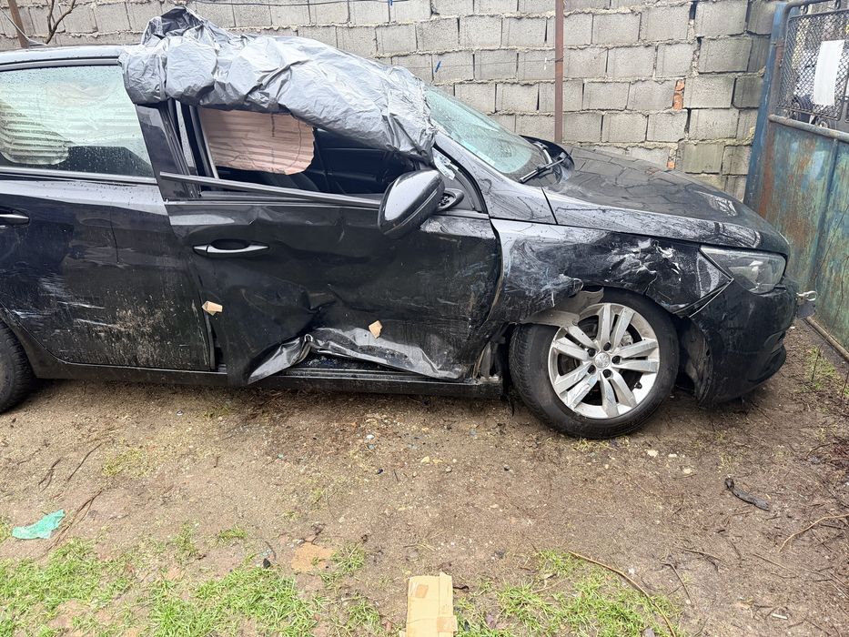 Peugeot 308 2019 avariat Porneste