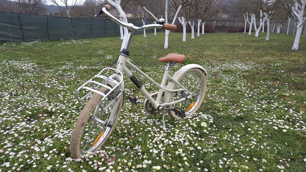 Bicicleta VOLARE culoare crem