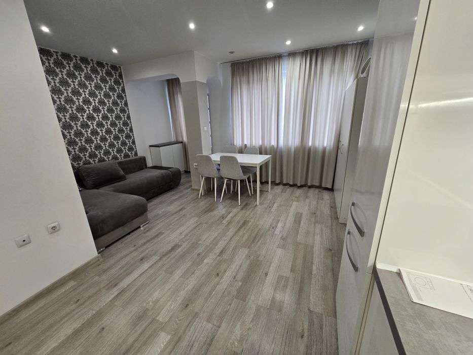 Под наем едностаен до Медицински университет