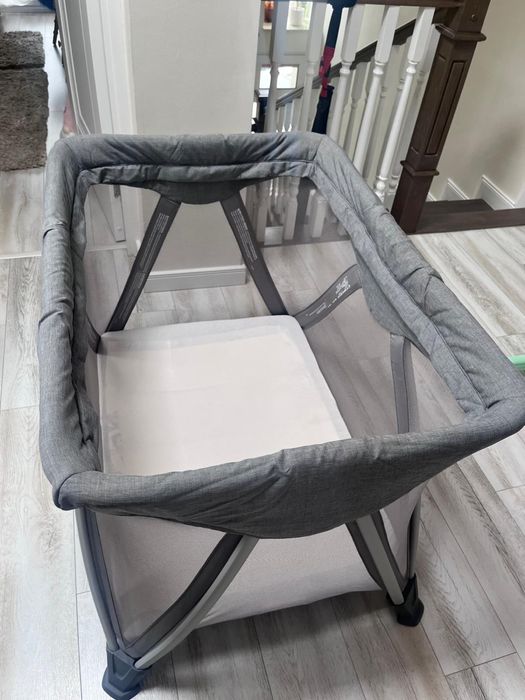 Pătuț Pliabil Premium Nuna Sena Aire Culoare Frost - Stare Impecabilă