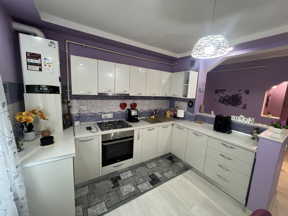 Proprietar - Vând apartament 3 camere decomandate, parter, renovat complet - Cartierul Armatei