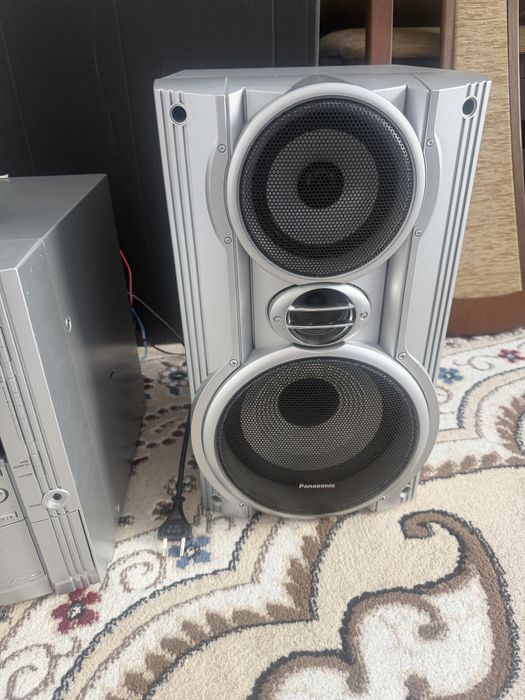 Музыкальный центр Колонки