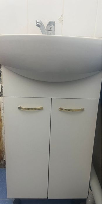 Продам раковину со шкафчиком б/у хорошем состоянии