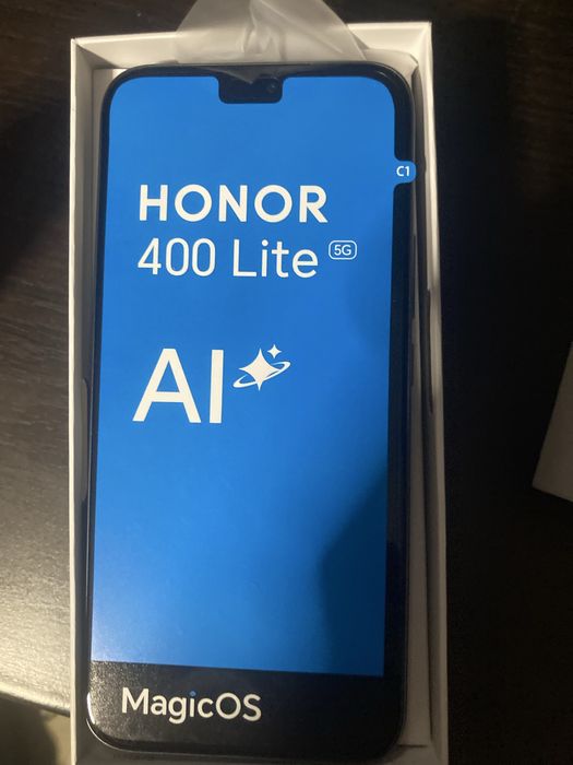 Продам телефоны HONOR 400