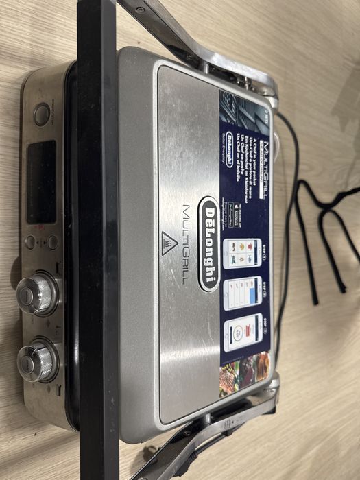 Грильница Delonghi