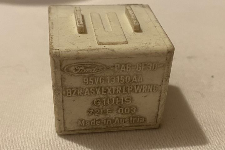 Releu 95vg 13150 aa / 95vg13150aa Ford Focus prima generatie