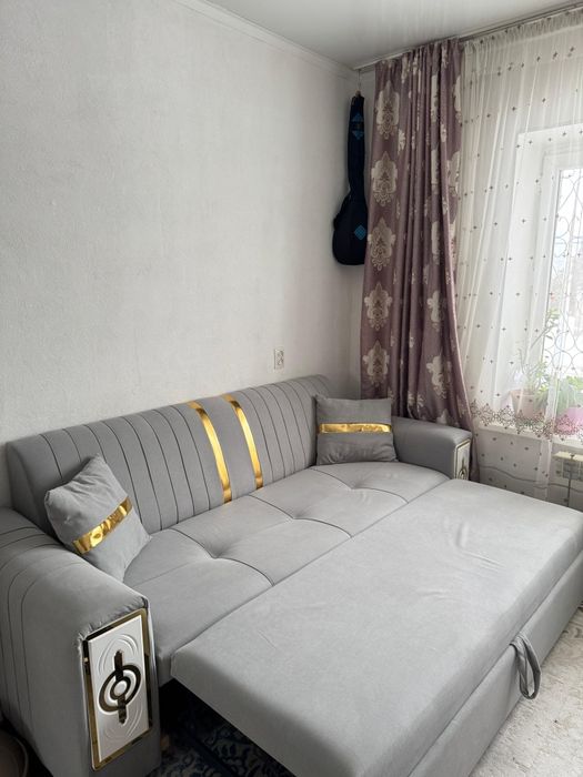 Продается диван состояние новое!