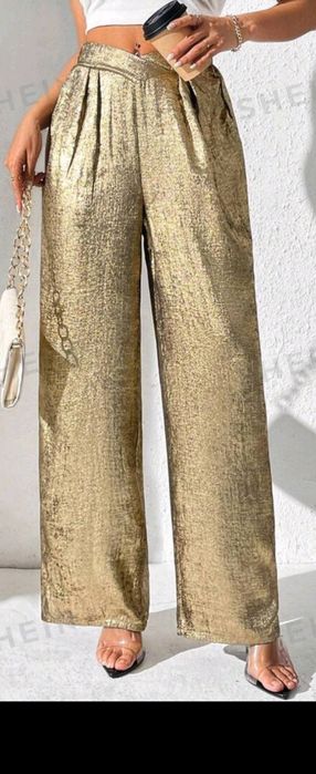 Sandale+bluza+pantaloni-aurii