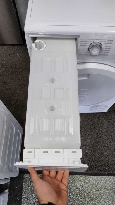 A+++ Сушилня с термопомпа Bosch-Бош Series 4 8 кг EasyClean