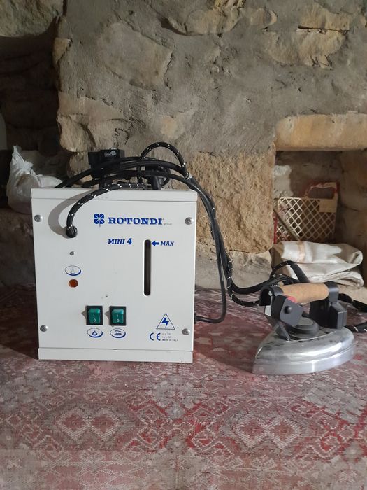 Stație de călcat profesională