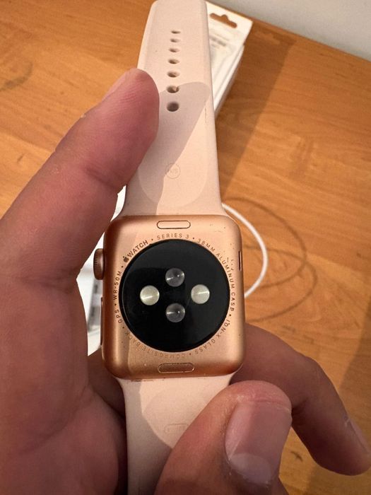 Продается Apple Watch 3 series