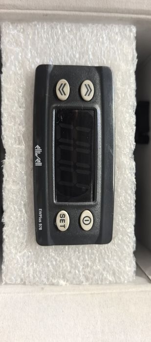 Vand termostat electronic/controler vitrine/dulapuri frigorifice