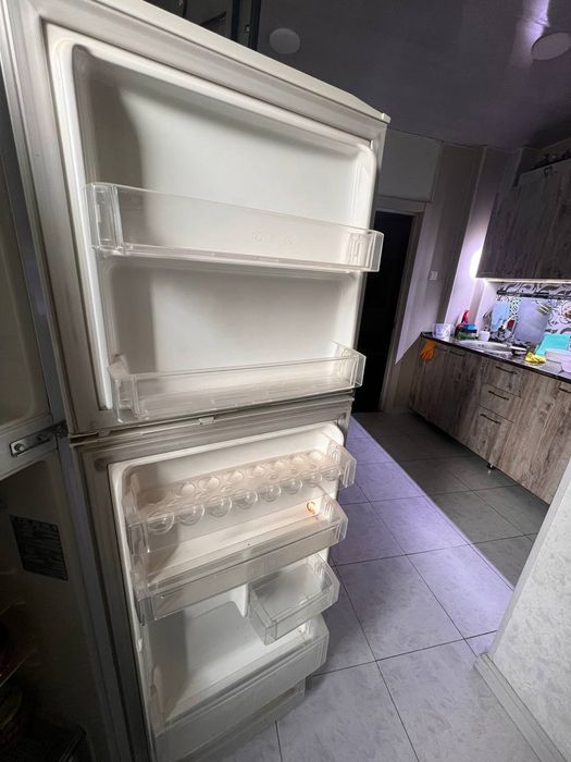 Холодильник LG Компрессор, б/у